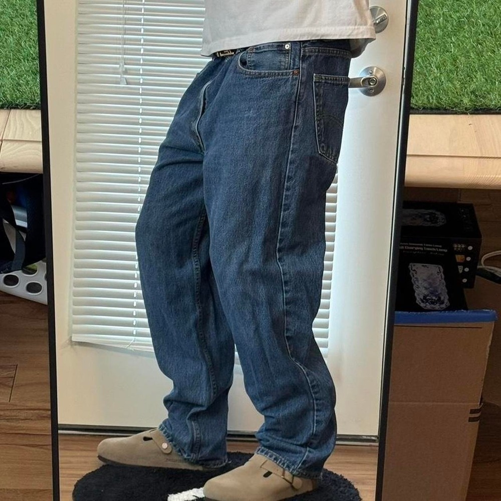 Y2K Levi's 550 relaxed fit blue jeans 38x32